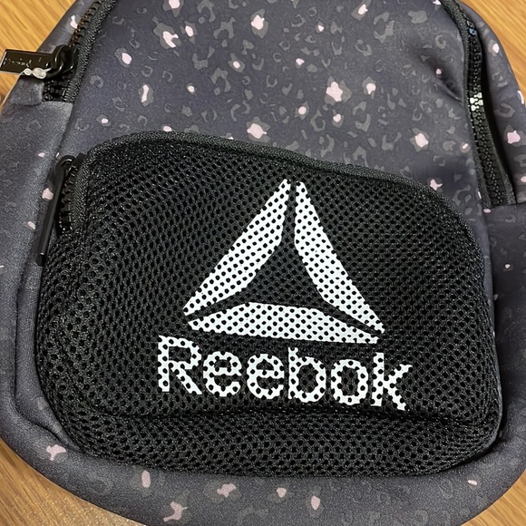 Reebok Molly Mini Backpack.NWT! Adjustable Straps. Compact Size for Gym Lockers - Picture 3 of 10